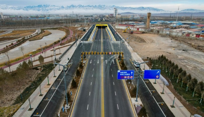 酒泉市肅州區飛天南路市政管網建設工程順利完工并全線通車